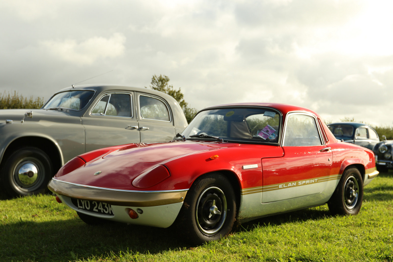 Illustration for article titled The Parking Lot At The Goodwood Revival Is The Most Magical Parking Lot In The World